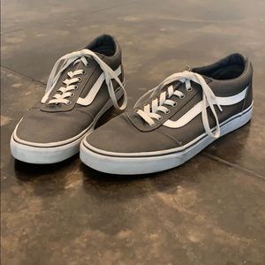 Vans Men’s Causal Sneaker 10.5